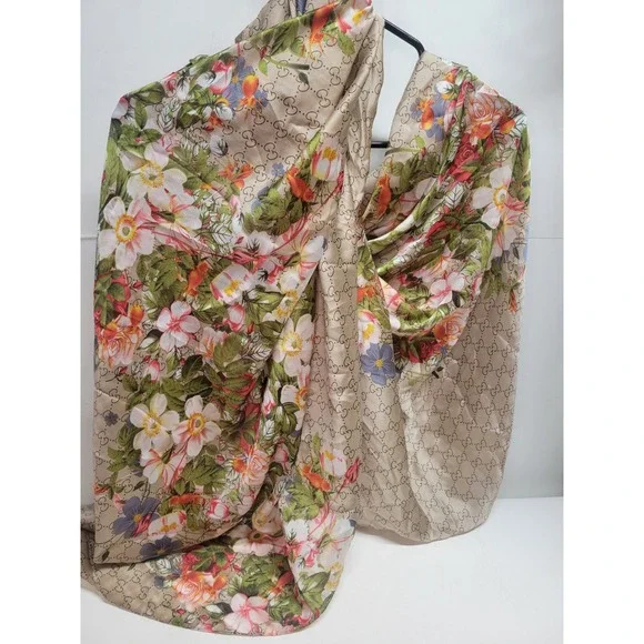 Gucci Silk Scarf Floral Print Beige GG Monogram Made in Italy Luxury 72x36 - Picture 6 of 12